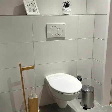 Neu Renovierte In Mit Parkplatz Apartamento *