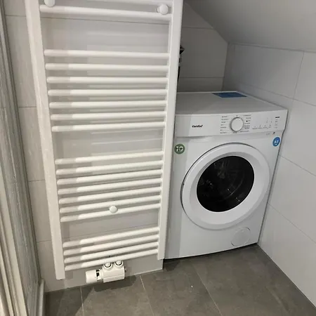 Lejlighed Neu Renovierte In Mit Parkplatz Steyr